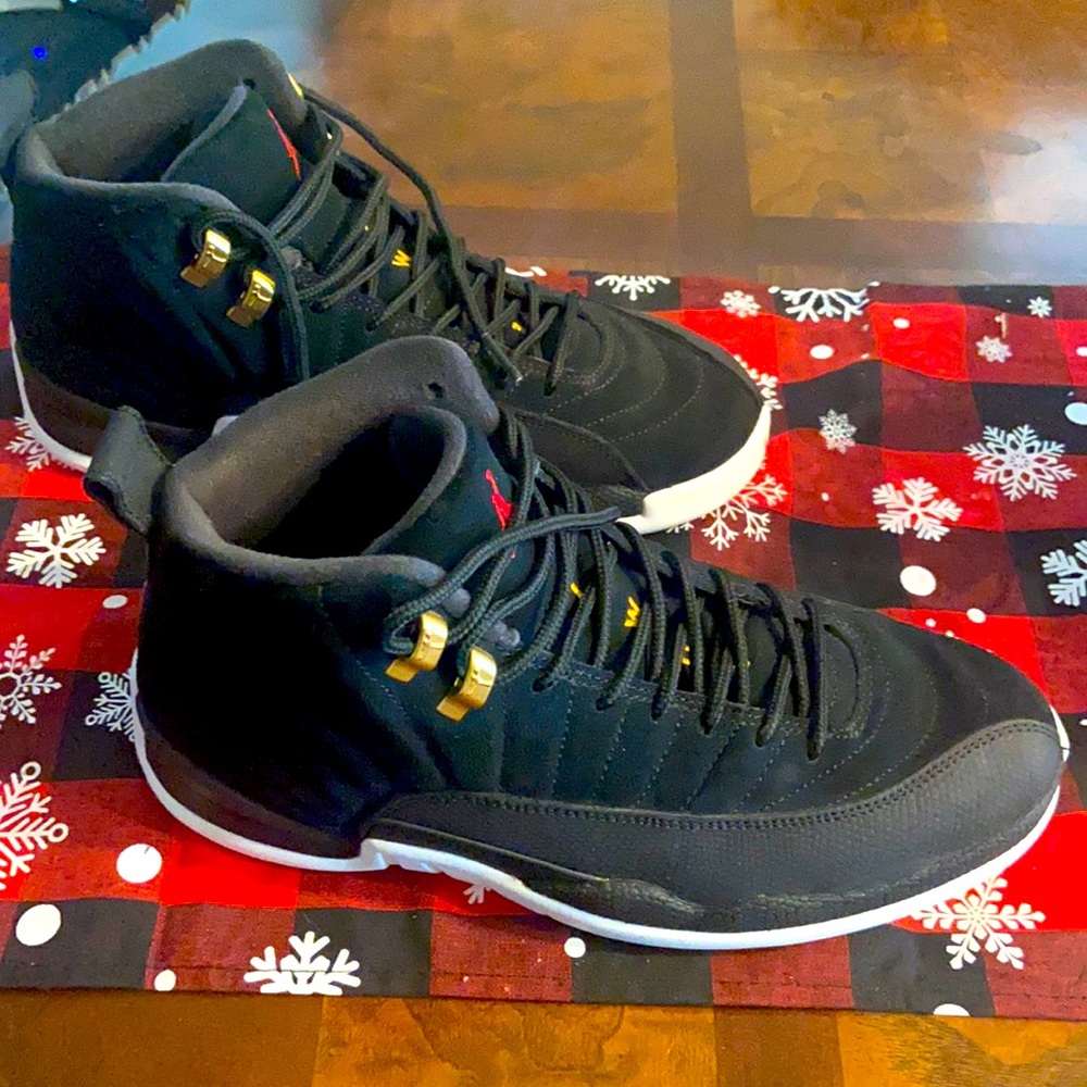 Air Jordan retro12 reverse taxi
